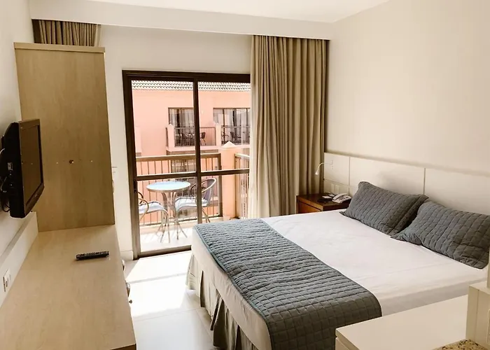 Jurerê Beach Village - Flat na Praia